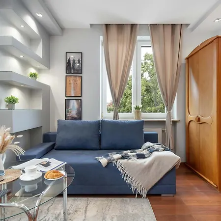 Апартаменты Bright Grey In Close To The By Renters Сопот