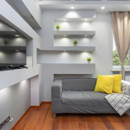 Bright Grey In Close To The By Renters Apartament