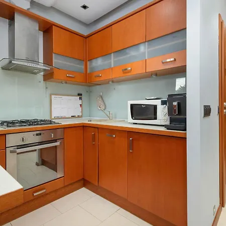 Апартаменты Bright Grey In Close To The By Renters